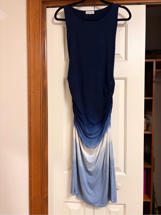 Athleta Dresses & Skirts - Athleta Ombré Side Cinch Dress